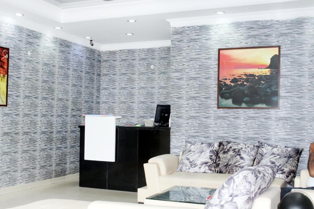 Hotel Trio Residency Near Noida City Center Exterior foto